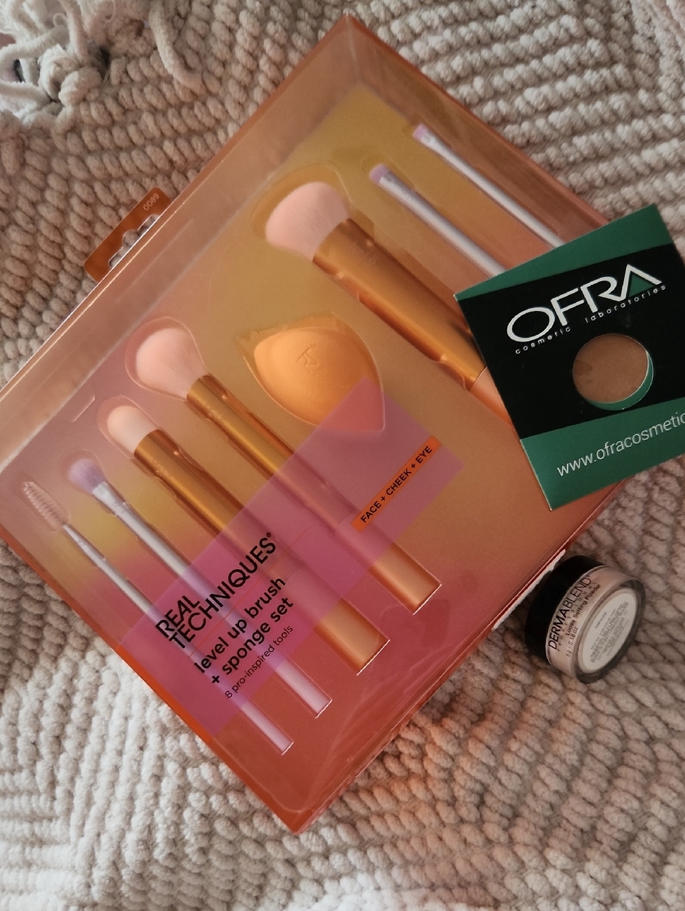 Real Techniques Metallic Pink and Gold Brush & Sponge Set